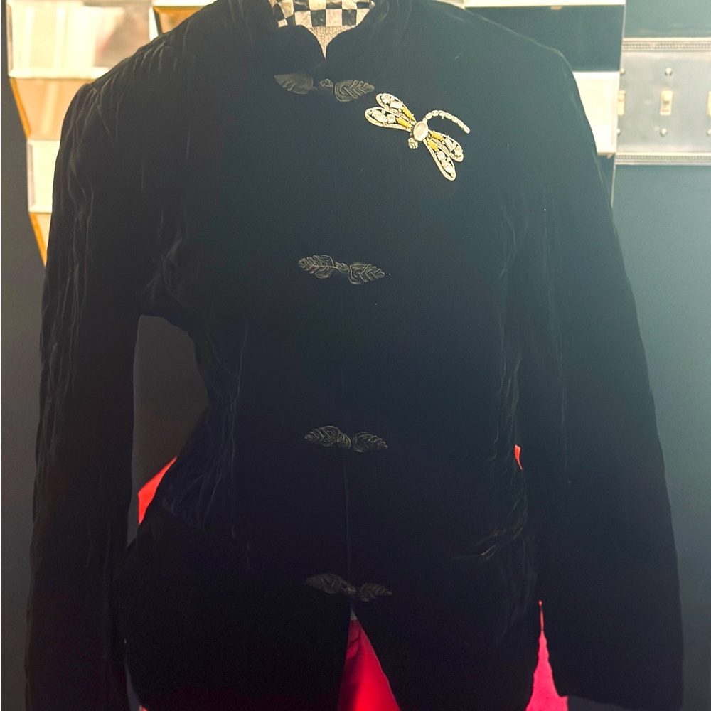 Vintage Coldwater Creek Black Velvet Jacket. Size medium.Excellent condition.